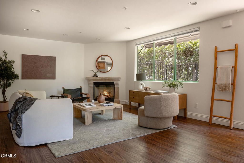 4301 Los Feliz Boulevard 1