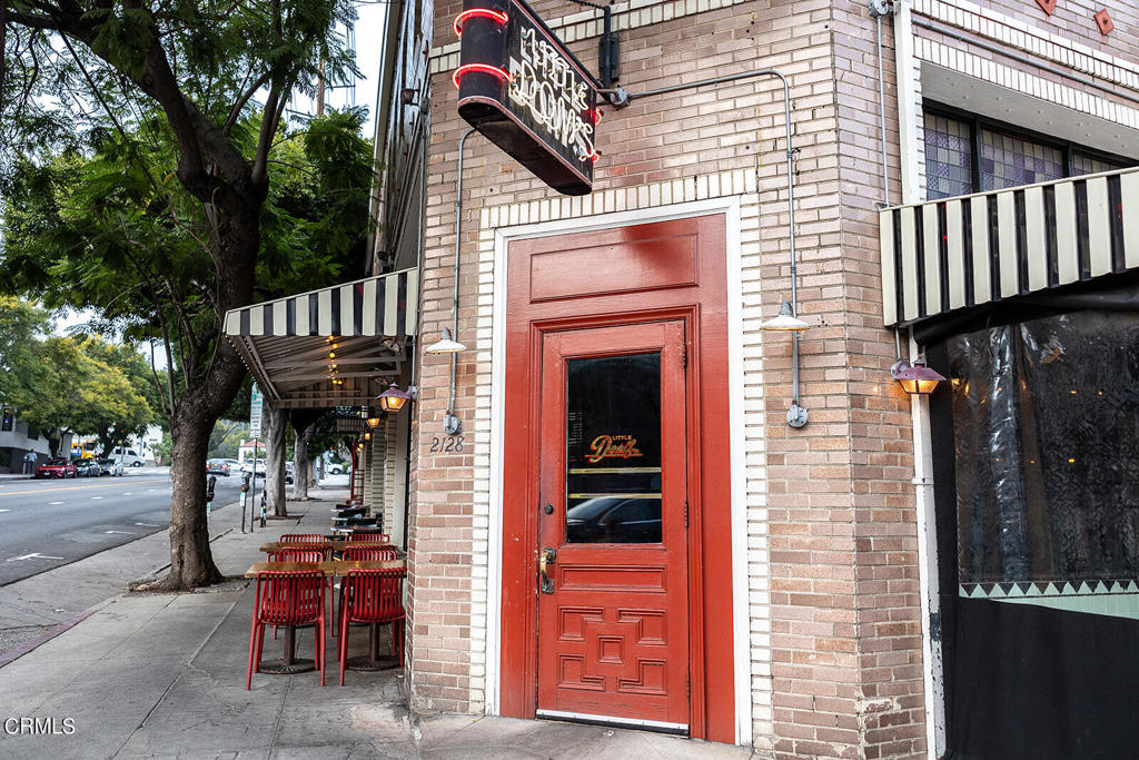 4301 Los Feliz Boulevard 1