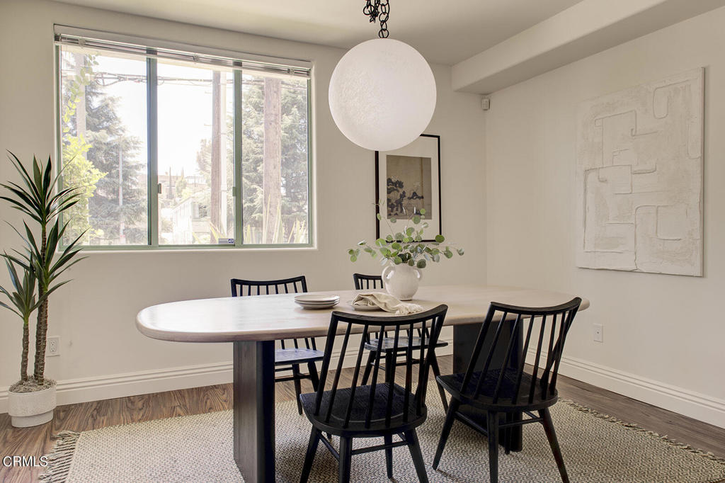 4301 Los Feliz Boulevard 1