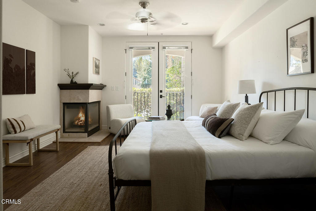 4301 Los Feliz Boulevard 1