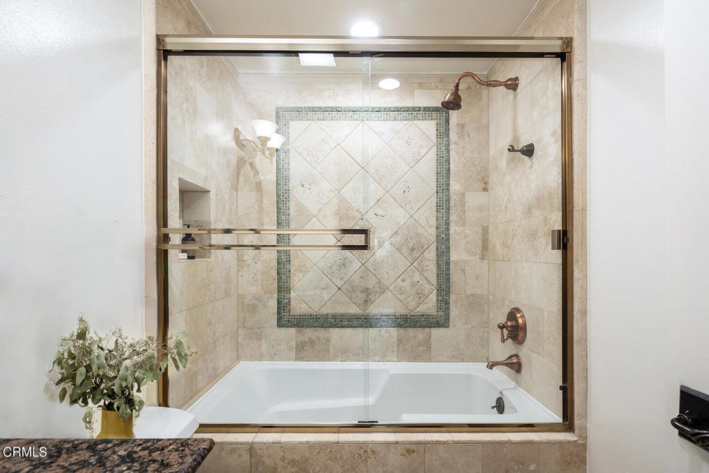 4301 Los Feliz Boulevard 1