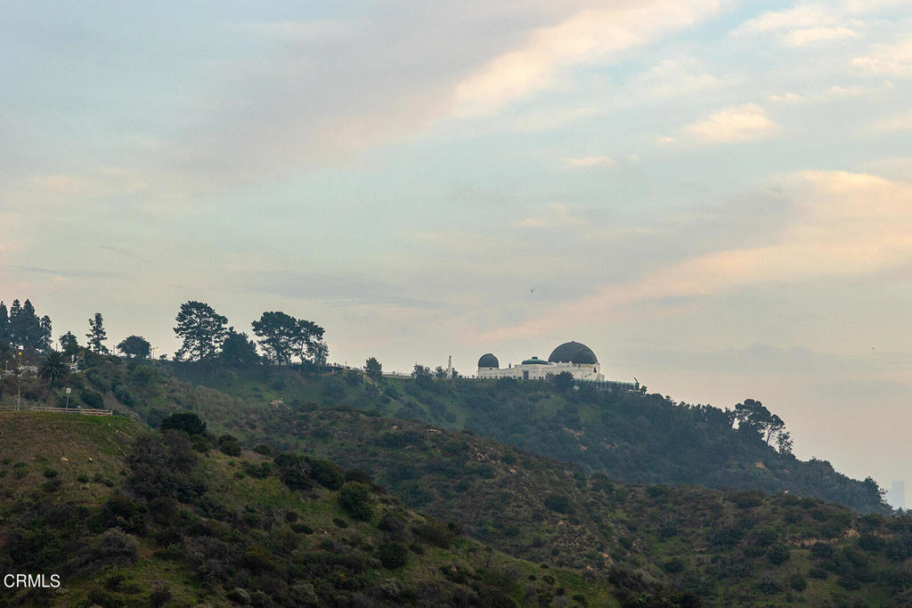 4301 Los Feliz Boulevard 1