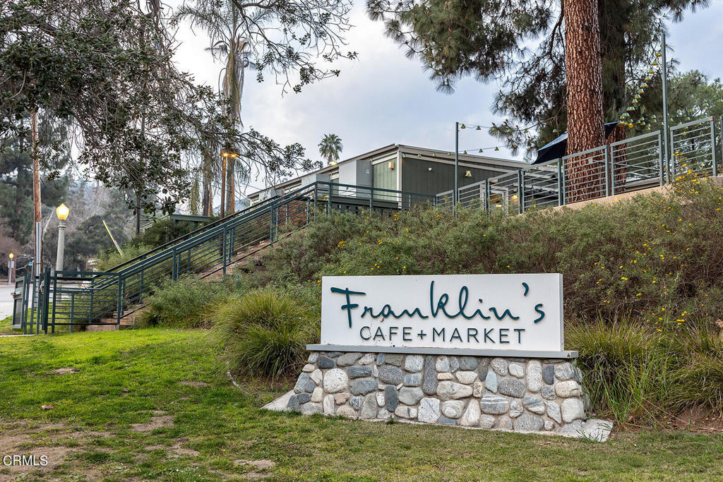 4301 Los Feliz Boulevard 1