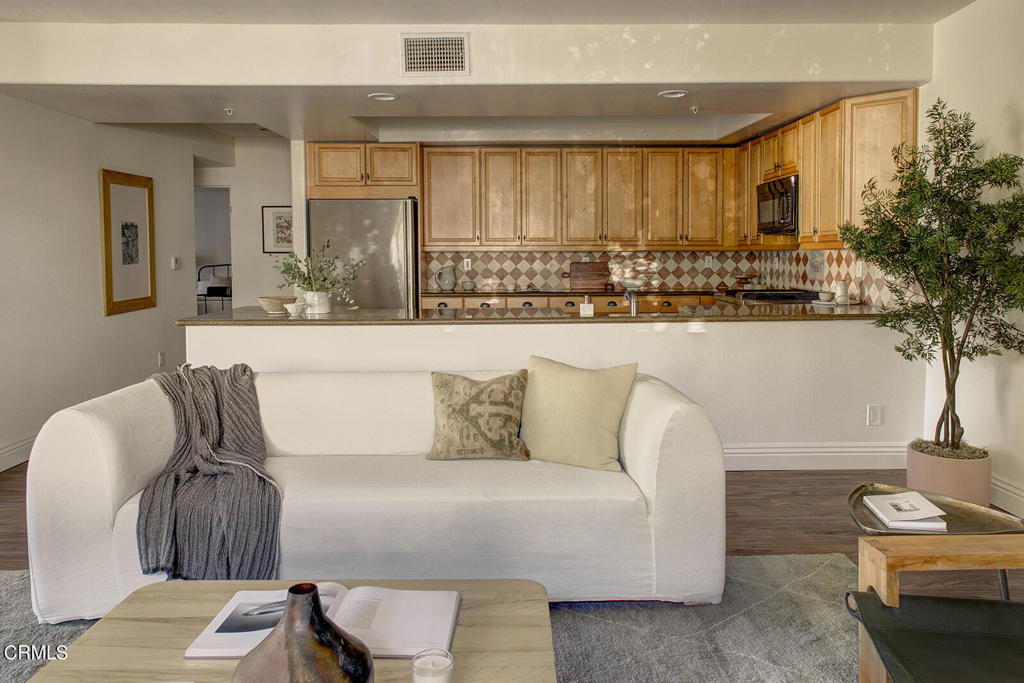 4301 Los Feliz Boulevard 1