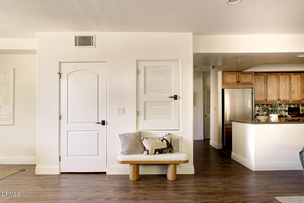 4301 Los Feliz Boulevard 1