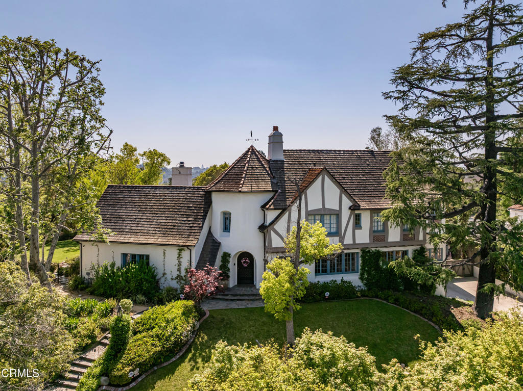 233 Hillside Road