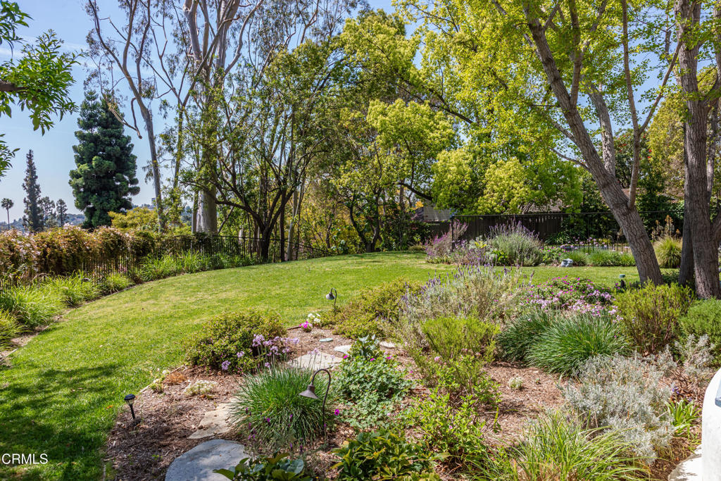 233 Hillside Road