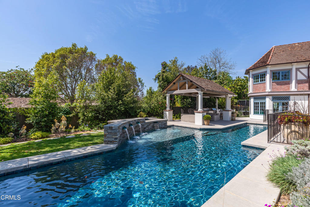 233 Hillside Road