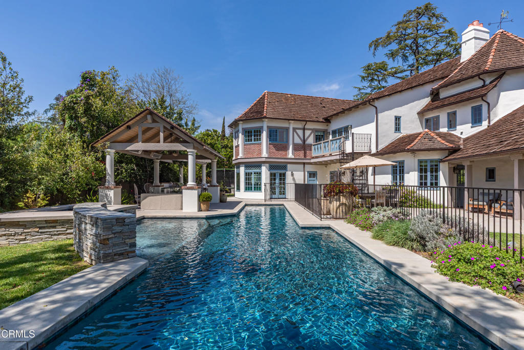 233 Hillside Road