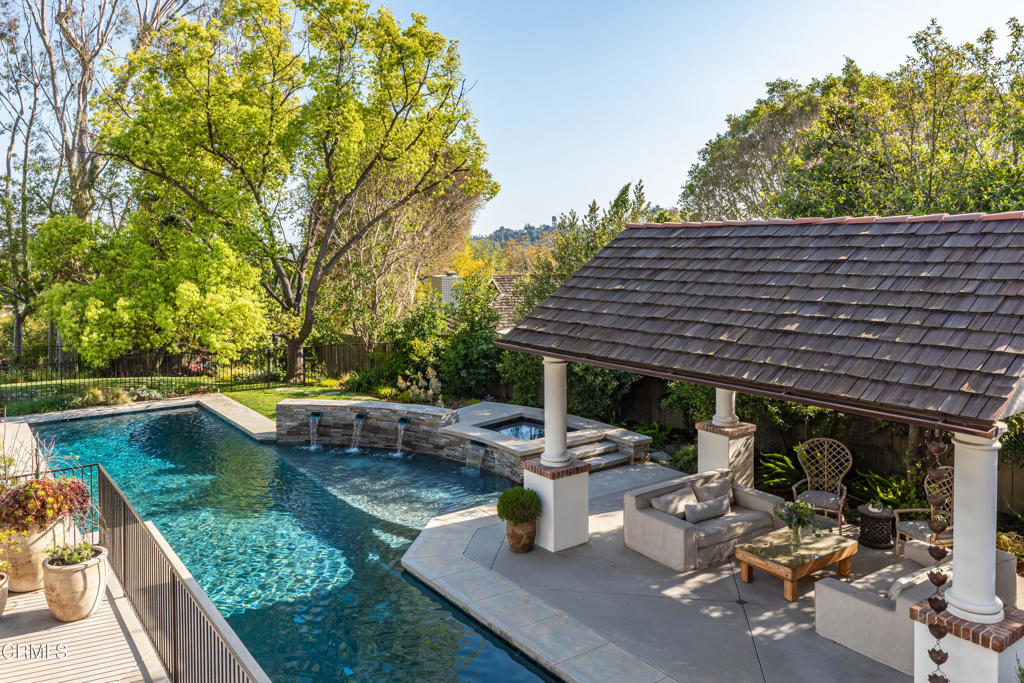 233 Hillside Road