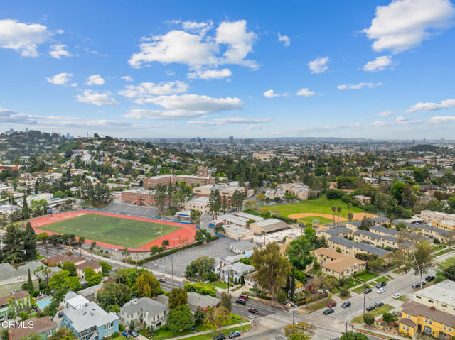 3272 Rowena AVE