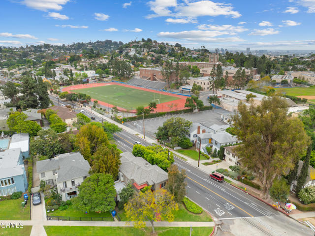 3272 Rowena AVE