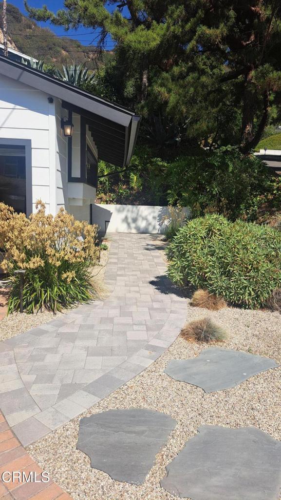 5447 Rock Castle Drive