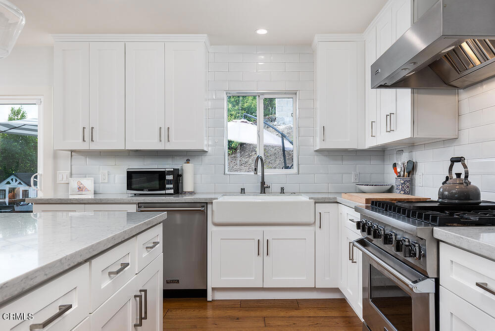 5447 Rock Castle Drive