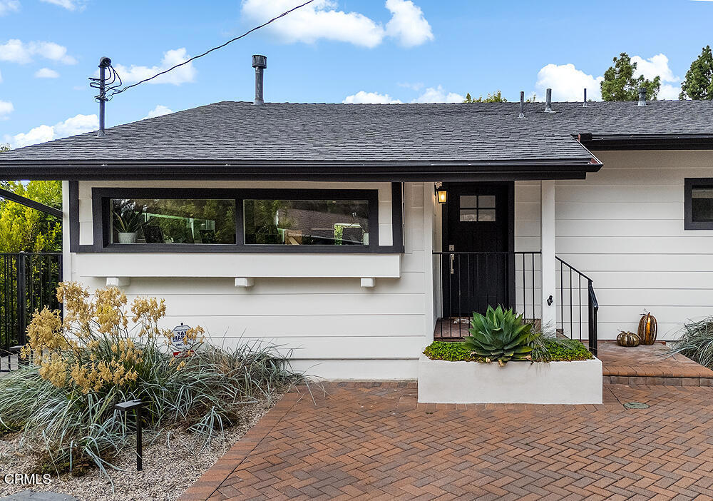 5447 Rock Castle Drive