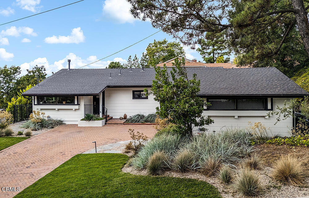 5447 Rock Castle Drive