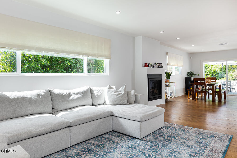 5447 Rock Castle Drive