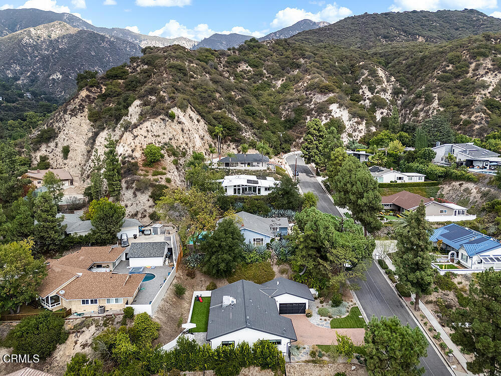 5447 Rock Castle Drive