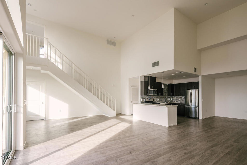 124 W Colorado Street 501