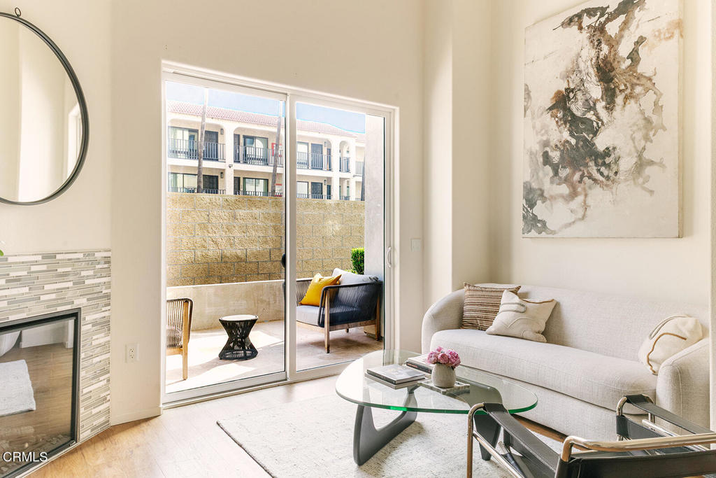 124 W Colorado Street 501