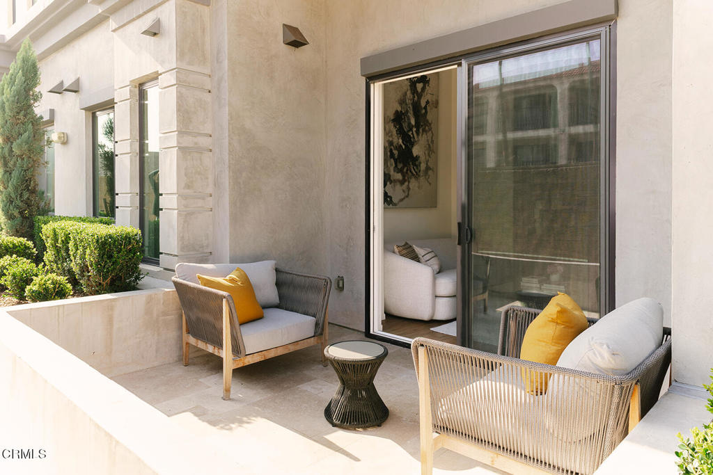 124 W Colorado Street 501