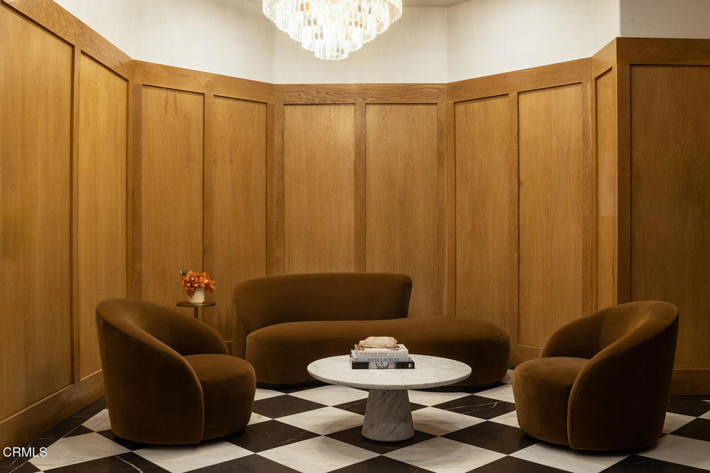 124 W Colorado Street 501