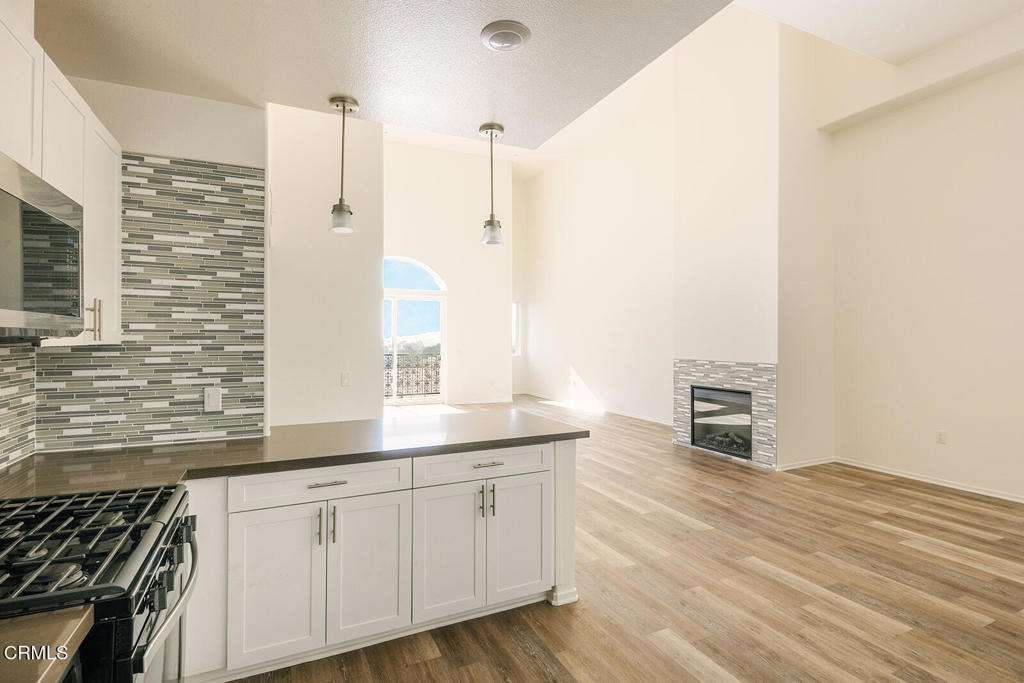 124 W Colorado Street 501