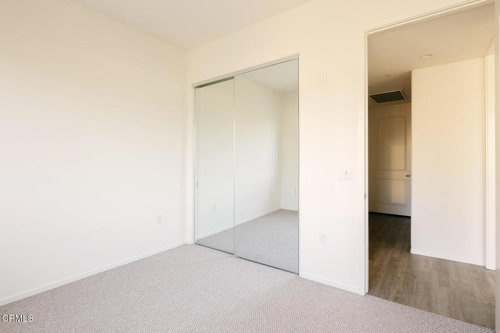 124 W Colorado Street 404