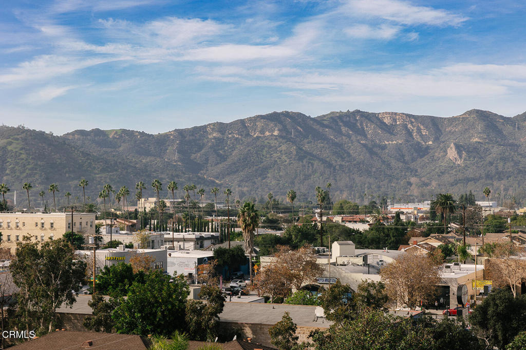 124 W Colorado Street 404