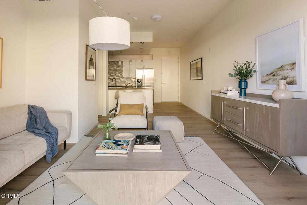 124 W Colorado Street 307