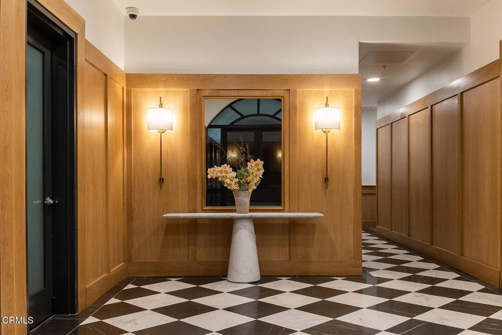 124 W Colorado Street 307