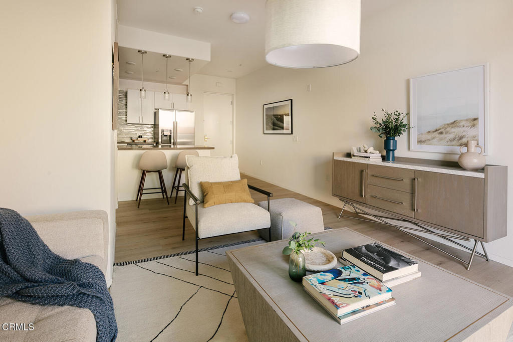 124 W Colorado Street 307