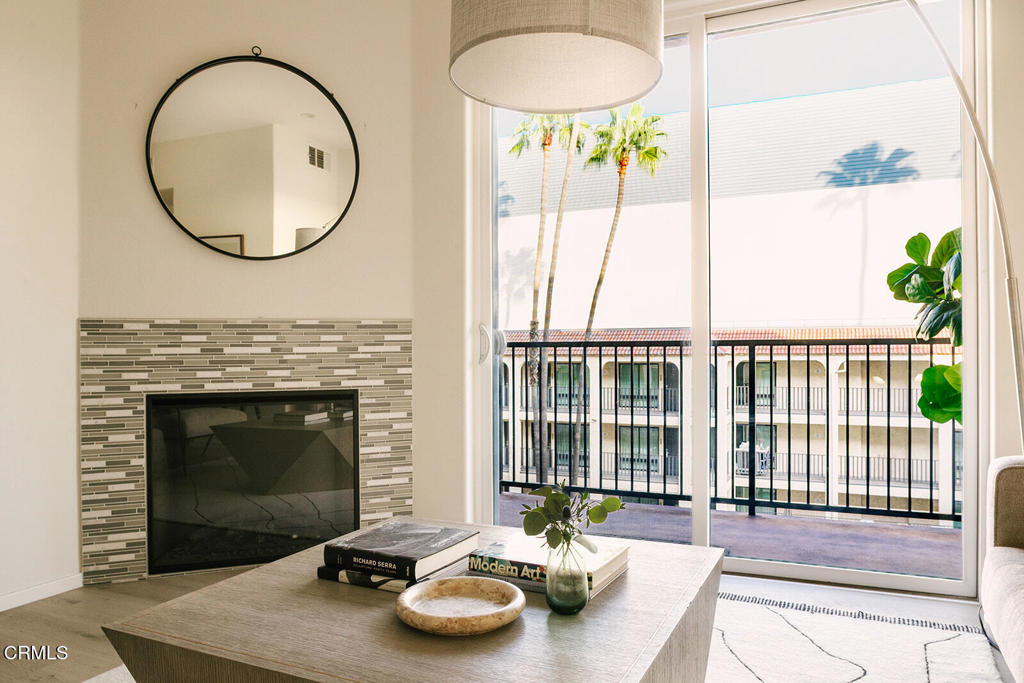 124 W Colorado Street 307