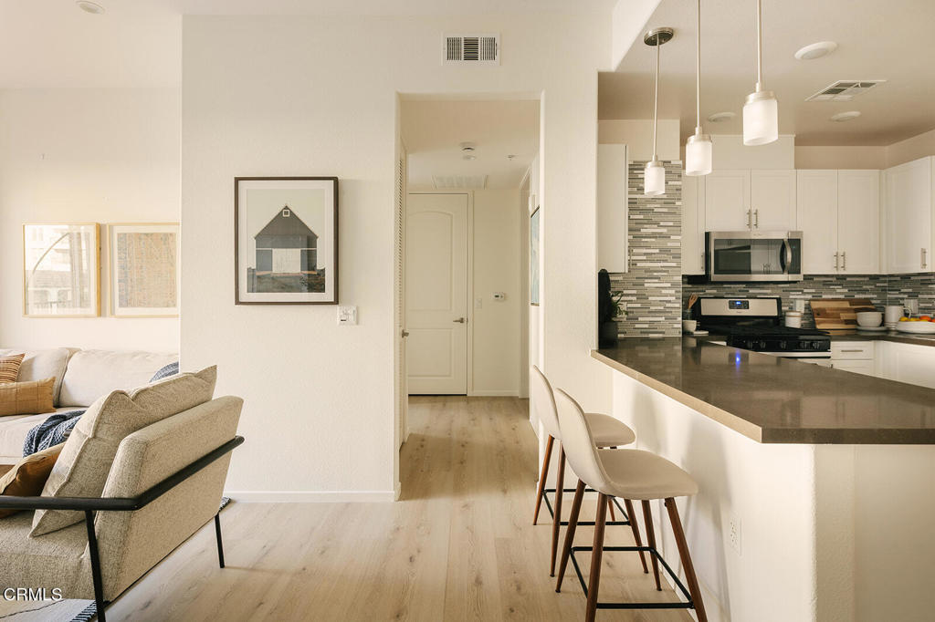 124 W Colorado Street 307