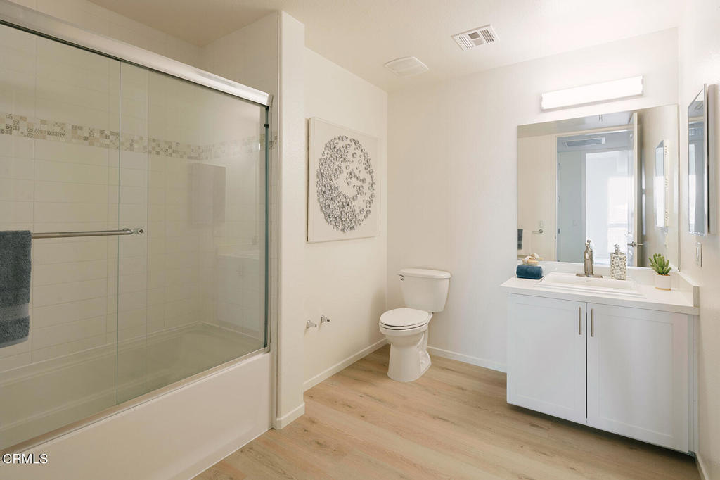 124 W Colorado Street 307