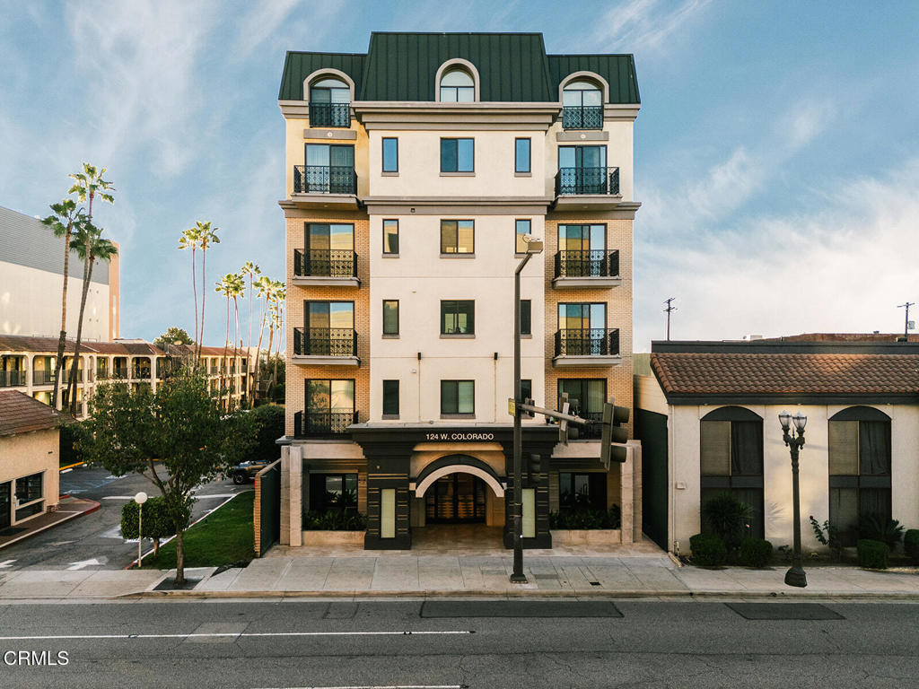 124 W Colorado Street 307