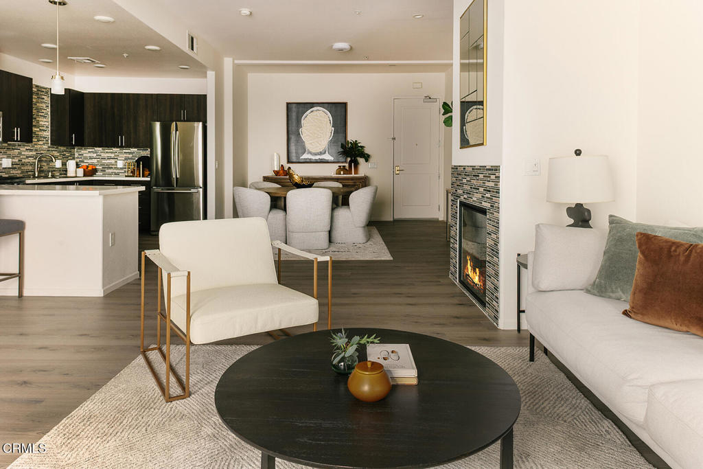 124 W Colorado Street 302