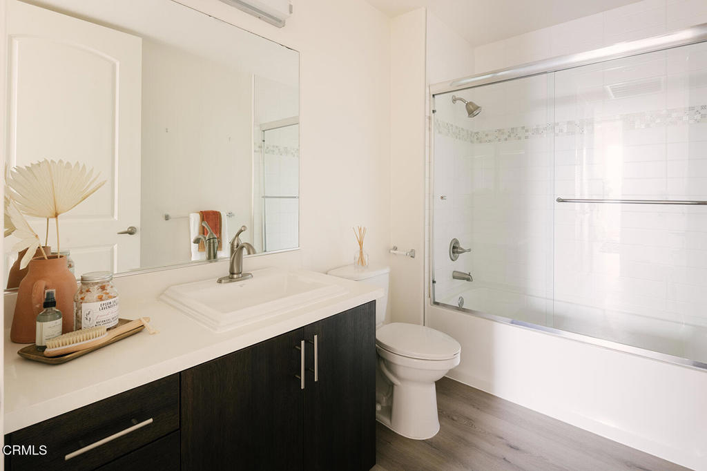 124 W Colorado Street 302