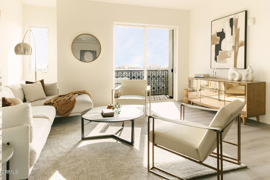 124 W Colorado Street 302