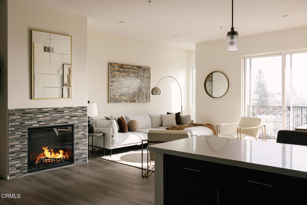 124 W Colorado Street 302