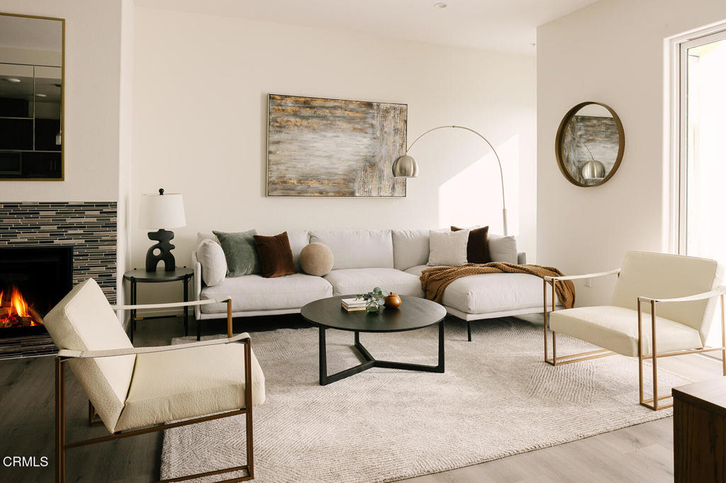 124 W Colorado Street 302