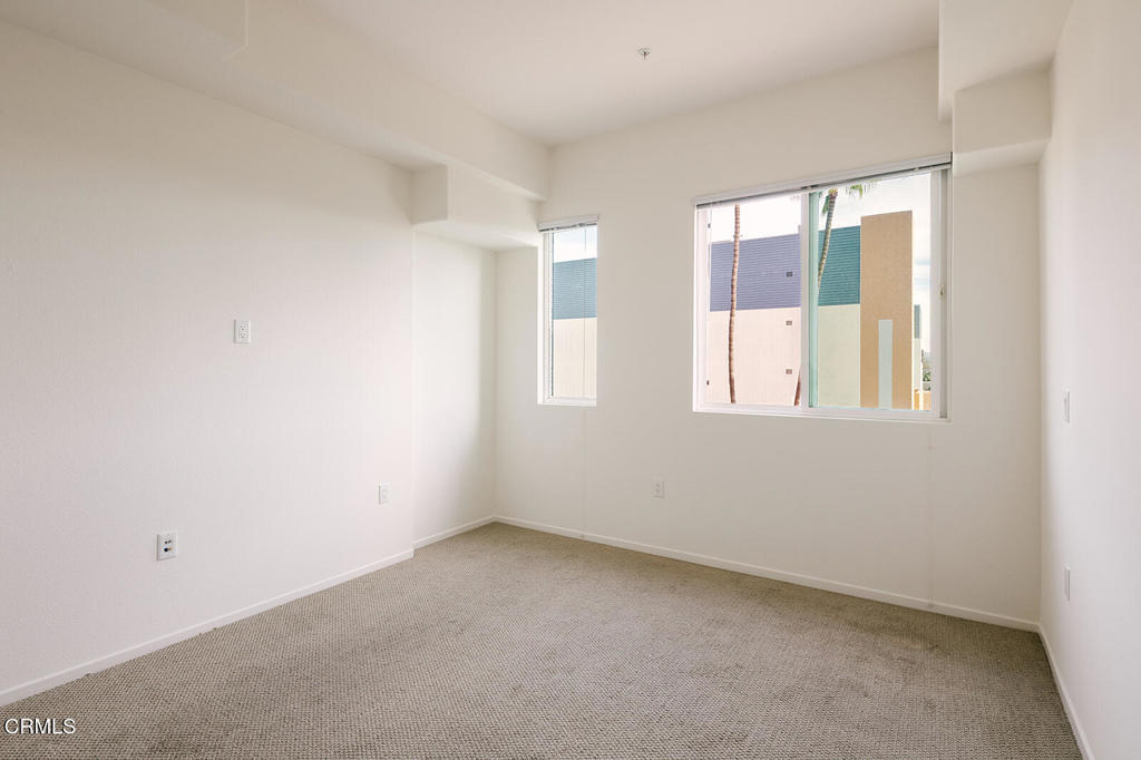 124 W Colorado Street 406