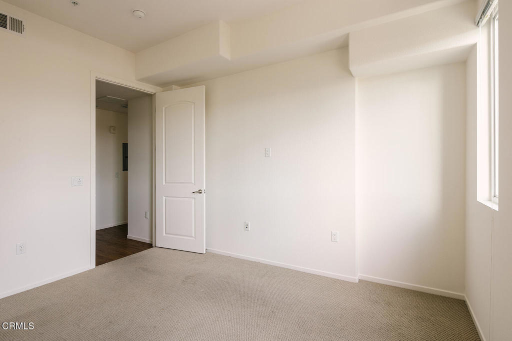 124 W Colorado Street 406