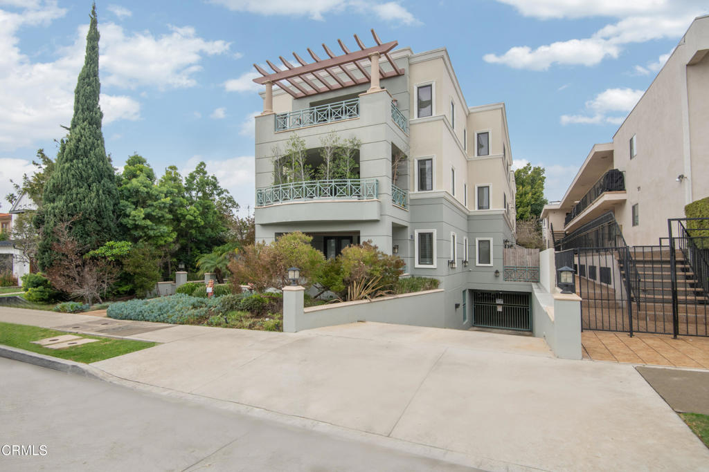 11961 Darlington Avenue 3