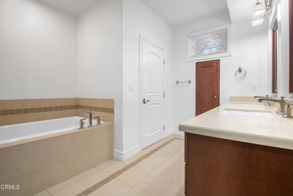 11961 Darlington Avenue 3