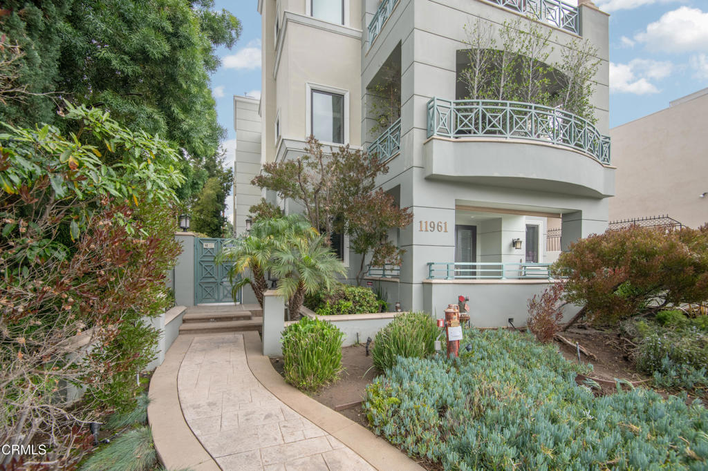 11961 Darlington Avenue 3