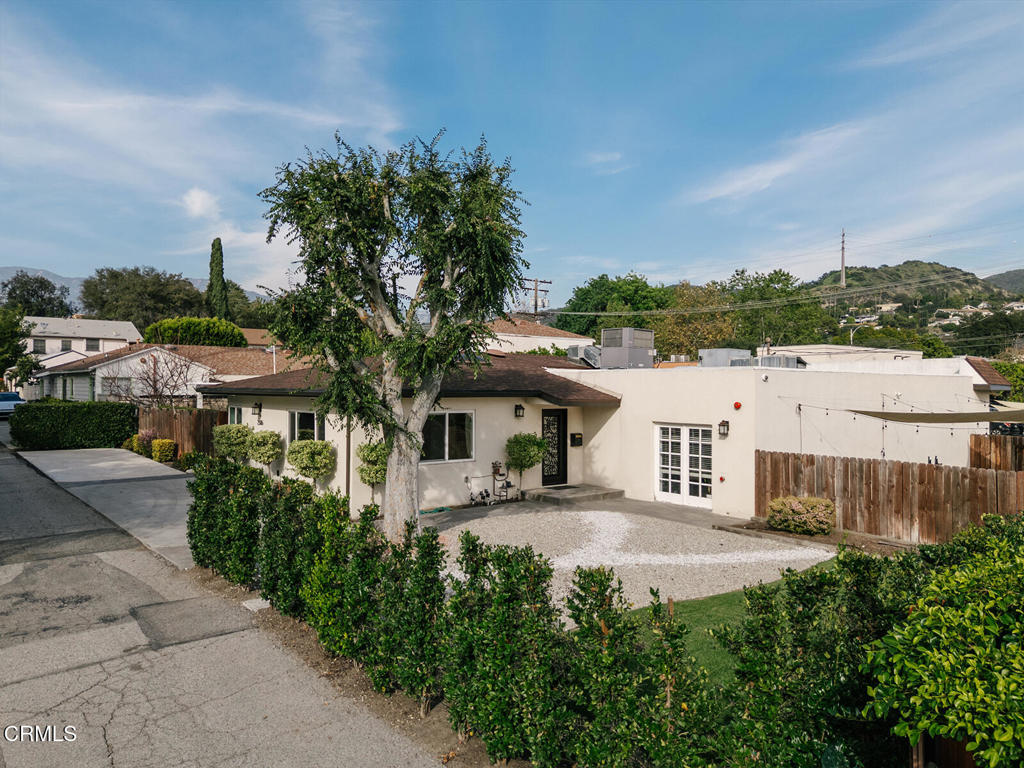 2506 Weston Place