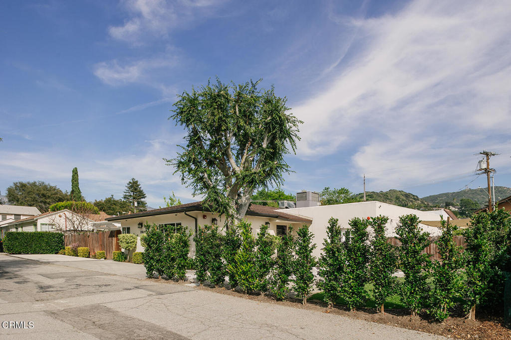 2506 Weston Place