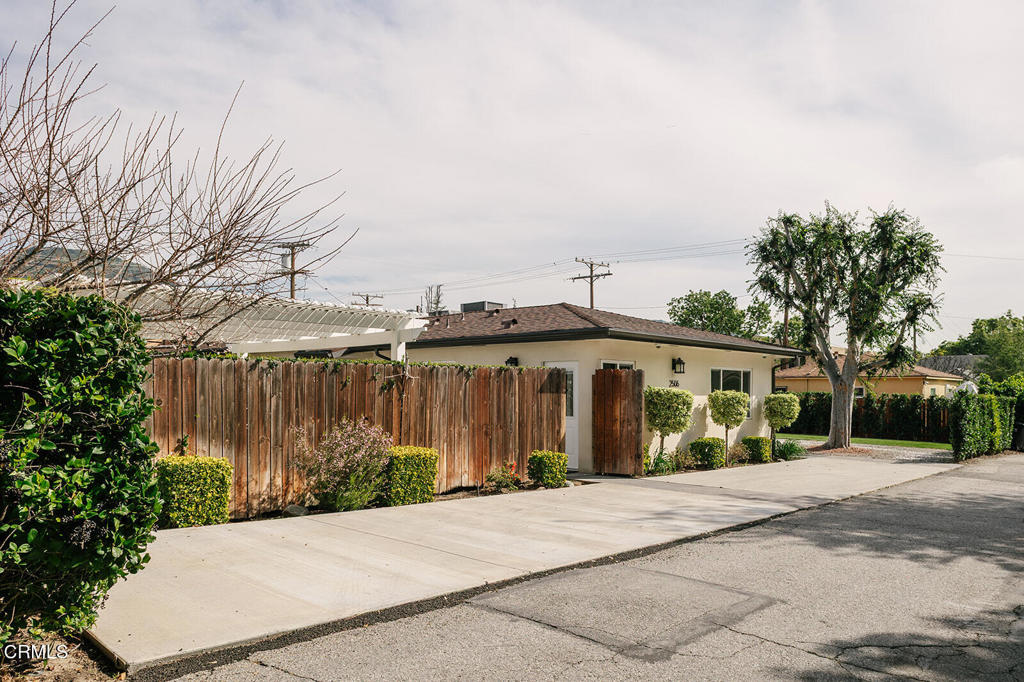 2506 Weston Place