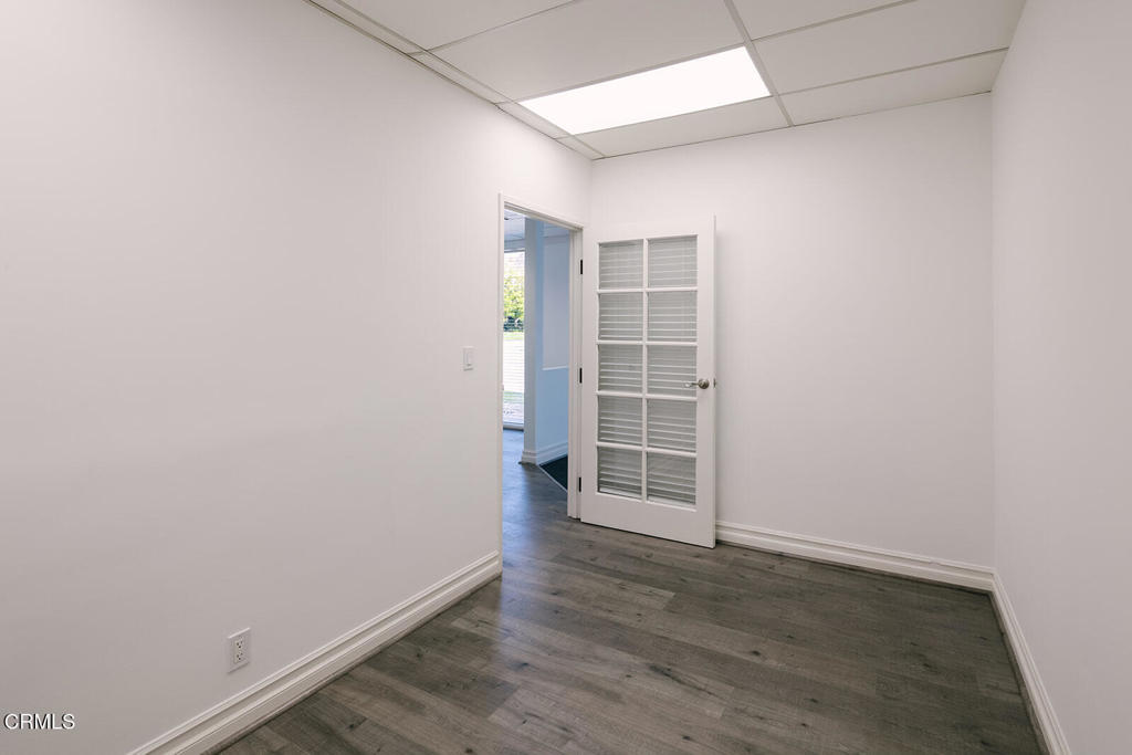 2505 Canada Boulevard 1